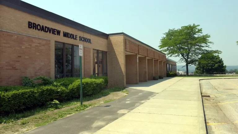 Broadview School Cuts Suspensions 25%