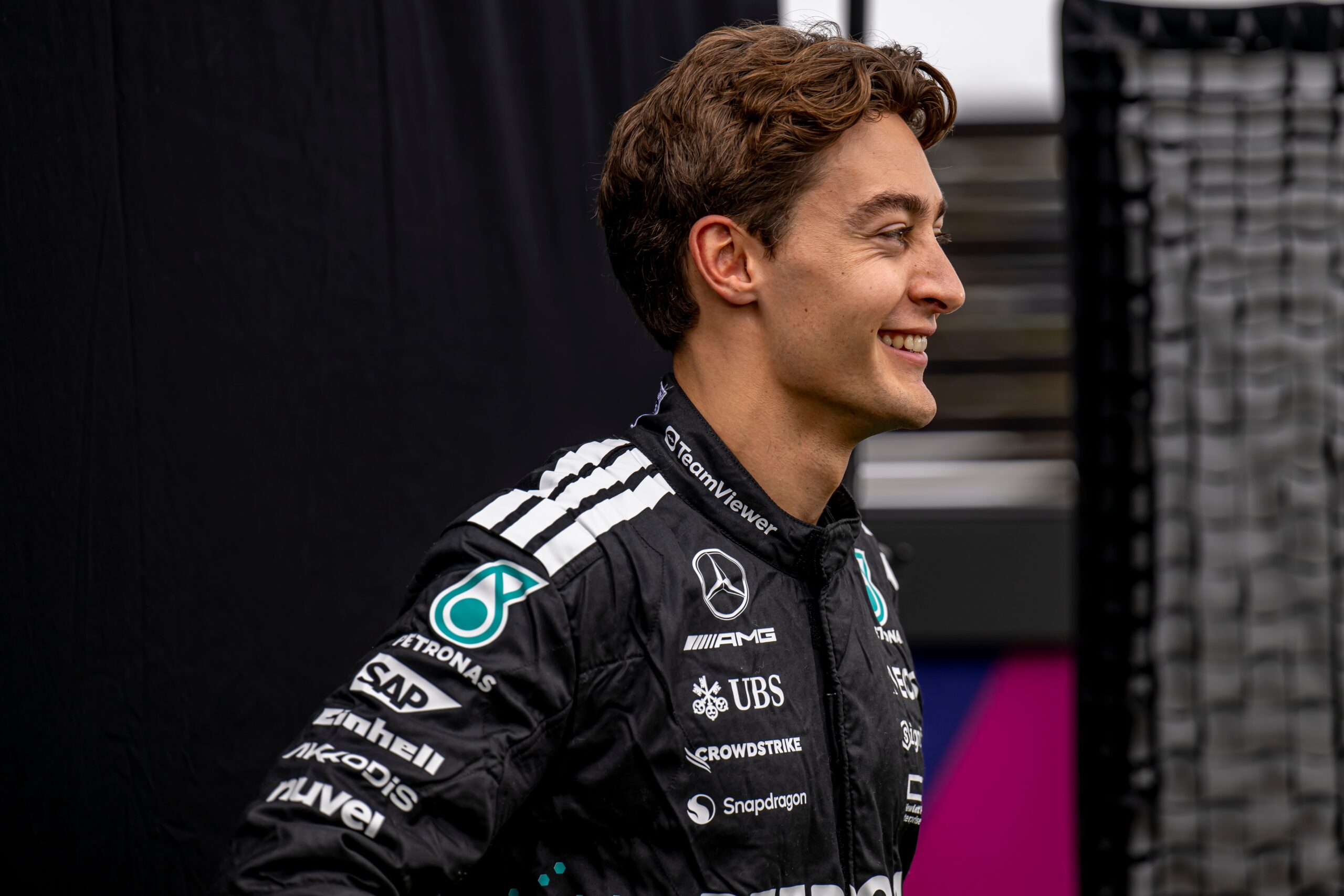 Russell Dominates Singapore GP as McLaren Rivals Clash