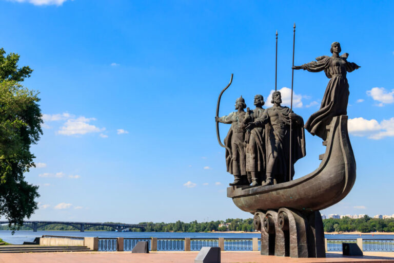 Abu Dhabi Hosts Key Talks to End Ukraine War